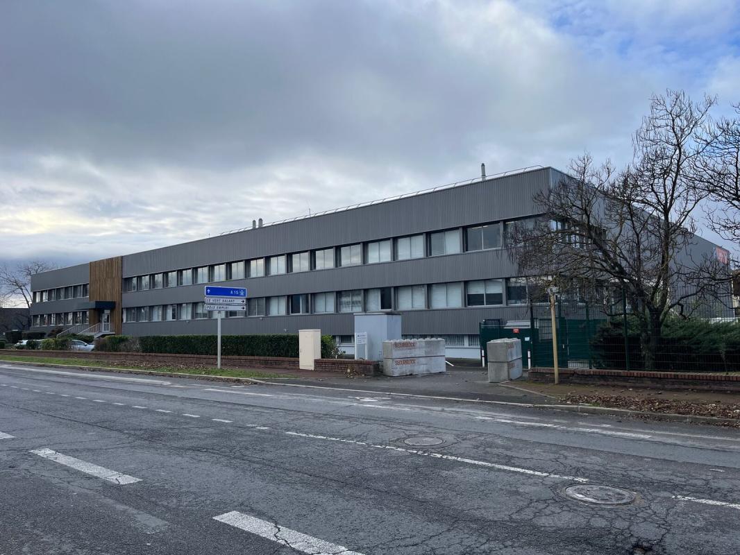 29 Avenue De L'Eguillette, SAINT-OUEN-L'AUMONE to rent Building Photo- Image 1 of 14