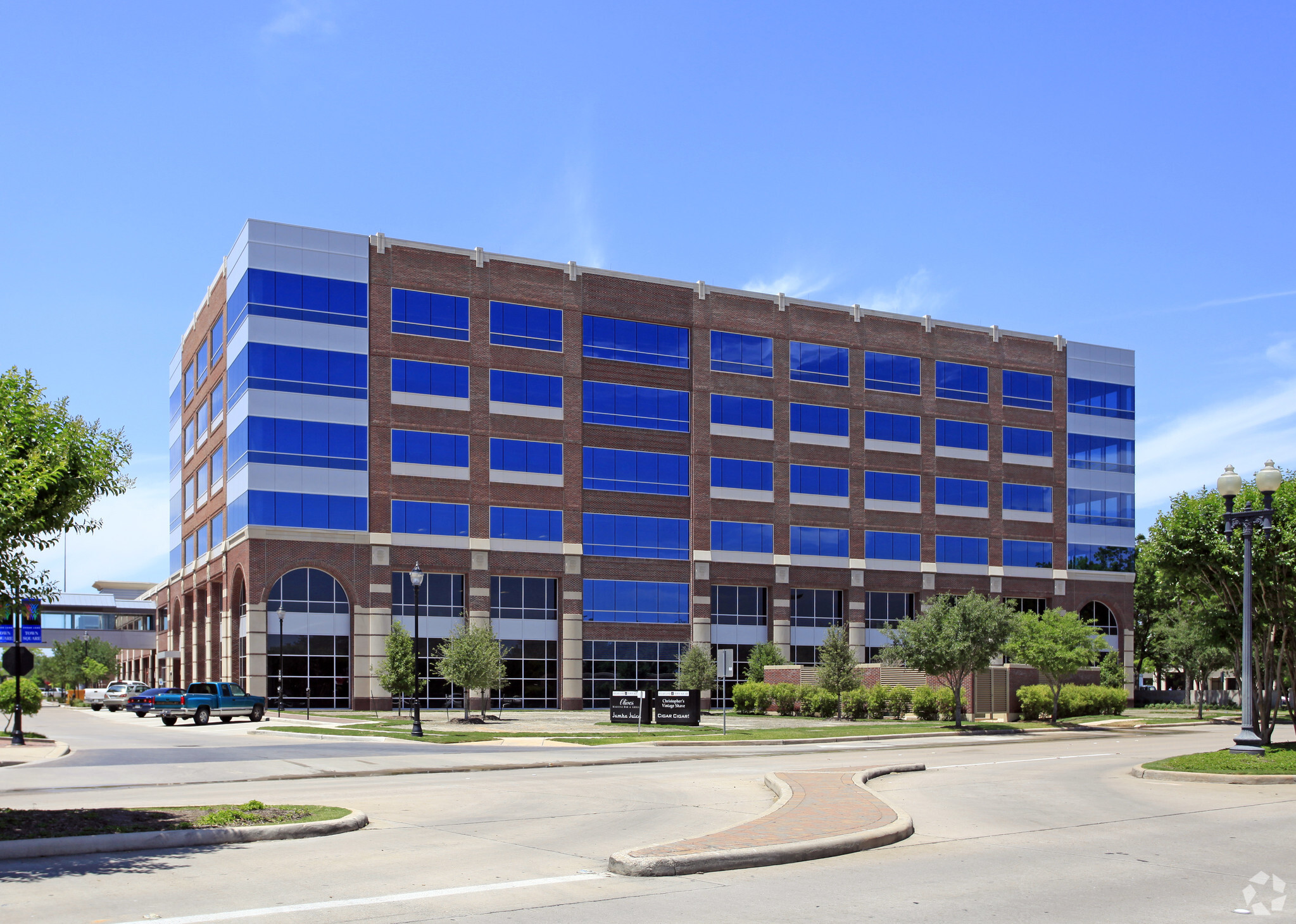 2245 Texas Dr, Sugar Land 77479 - The Texas Drive Building | LoopNet.co.uk