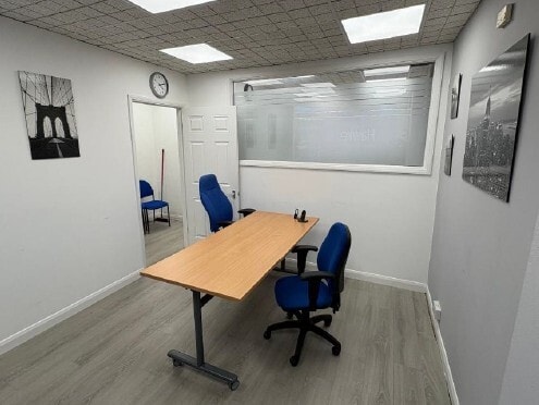 77 Croydon Rd, Caterham to rent Interior Photo- Image 1 of 7
