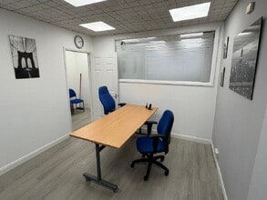 77 Croydon Rd, Caterham to rent Interior Photo- Image 1 of 7