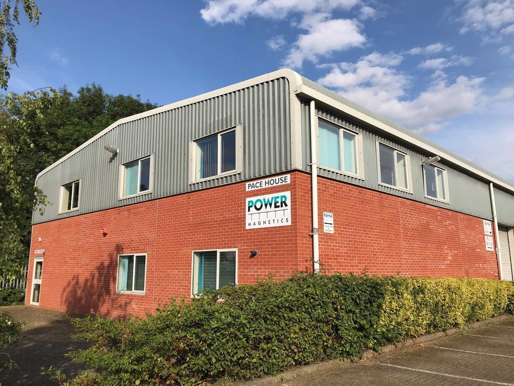 10-16 Little Balmer, Buckingham to rent Building Photo- Image 1 of 6