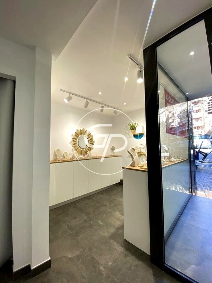 Barcelona, BAR 08015 - Unit - -  - Interior Photo - Image 1 of 9