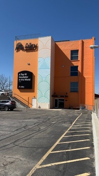 1776 Mentor Ave, Norwood, OH to rent - Building Photo - Image 2 of 5