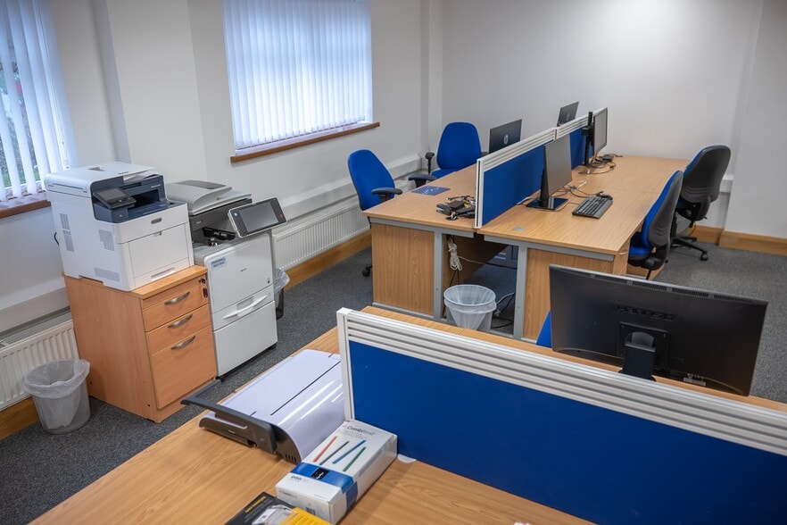 Station Rd, Warmley to rent - Interior Photo - Image 3 of 7