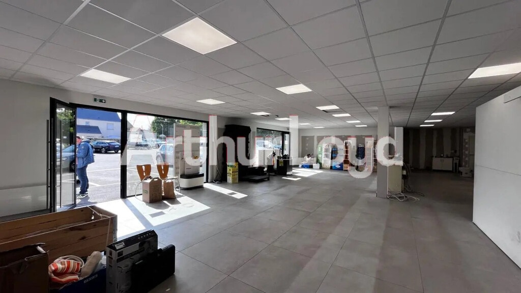 Location Bureaux 90 m² - Photo 1