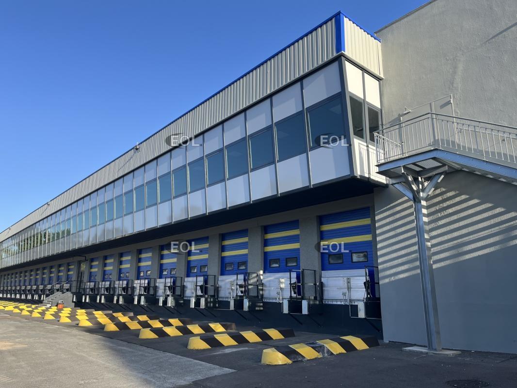 Industrial in Saint-Witz to rent Building Photo- Image 1 of 13