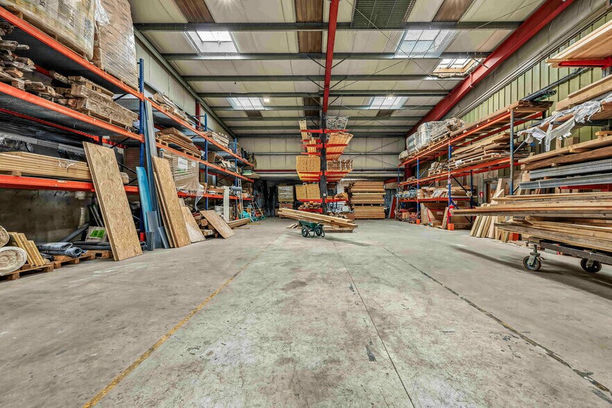 Light Industrial in Thorigny-sur-Marne for sale - Building Photo - Image 2 of 10