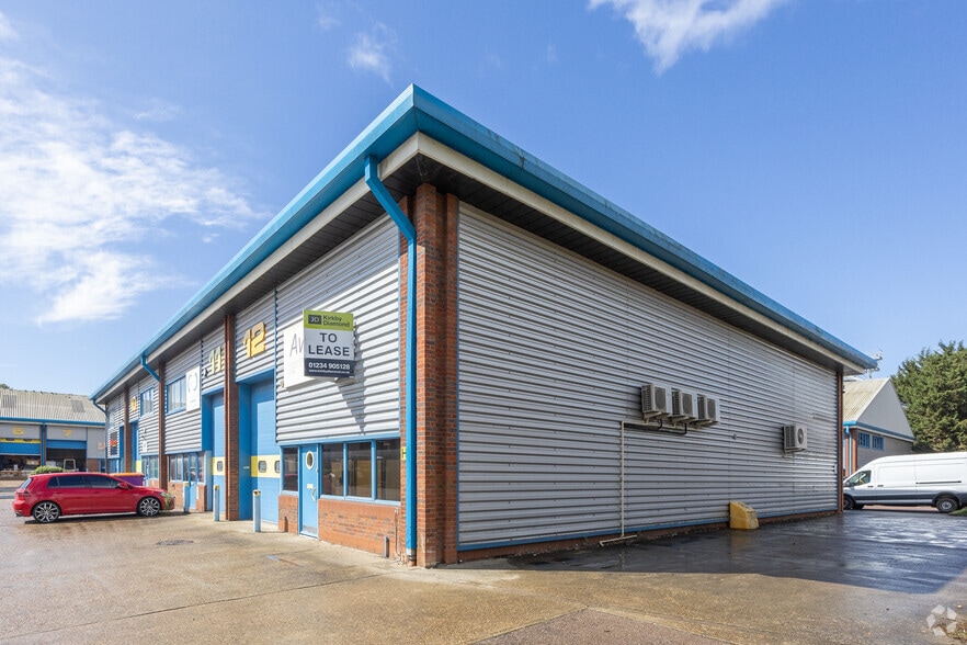 Mile Rd, Bedford to rent - Building Photo - Image 3 of 3