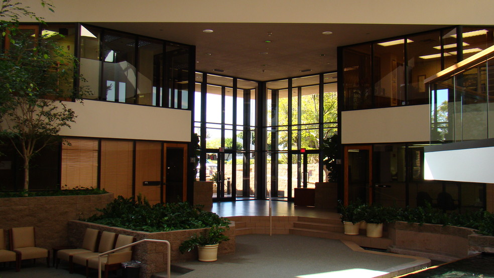 1839 S Alma School Rd, Mesa, AZ to rent - Interior Photo - Image 3 of 7