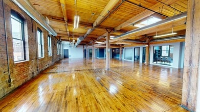 954 W Washington Blvd, Chicago, IL to rent Interior Photo- Image 2 of 12