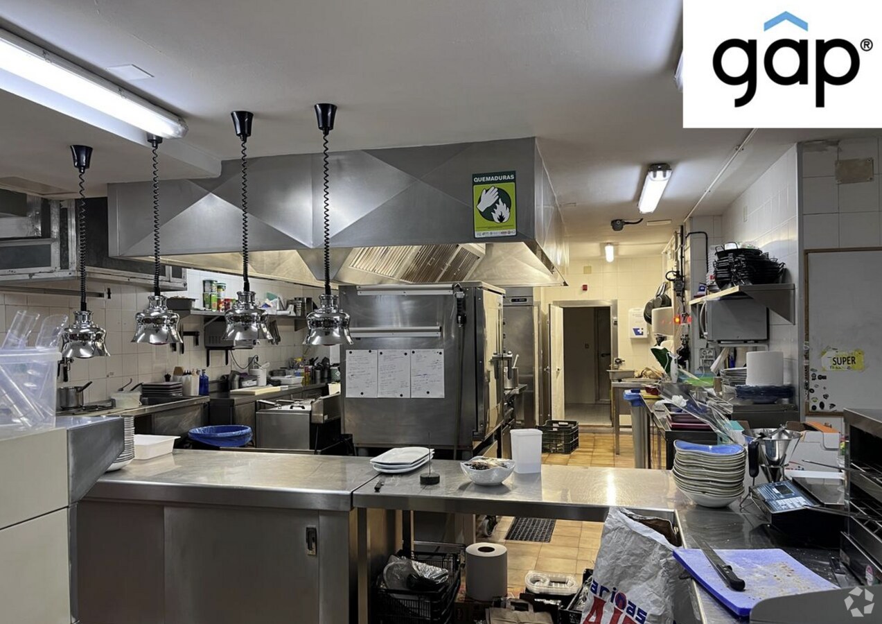 Cuenca, CUE 16004 -  -  - Interior Photo - Image 2 of 2