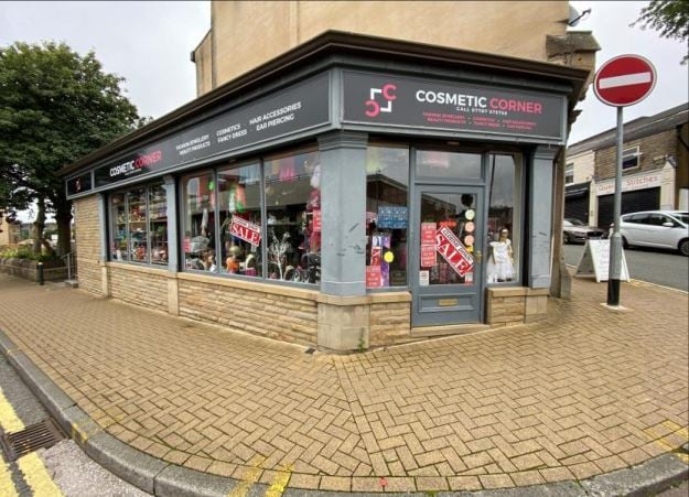 4 Standish St, Burnley for sale - Primary Photo - Image 1 of 1