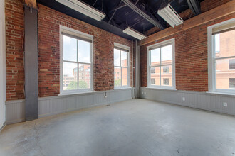 311 N Market St, Dallas, TX for rent Interior Photo- Image 1 of 10