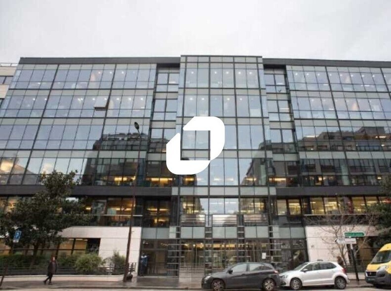Office in Neuilly Sur Seine to rent - Building Photo - Image 2 of 11