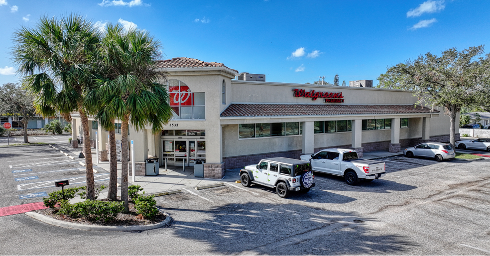 3535 Tamiami Trl, Sarasota, FL for sale - Building Photo - Image 1 of 11