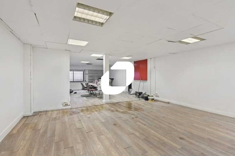 Light Industrial in Cachan to rent - Interior Photo - Image 3 of 12