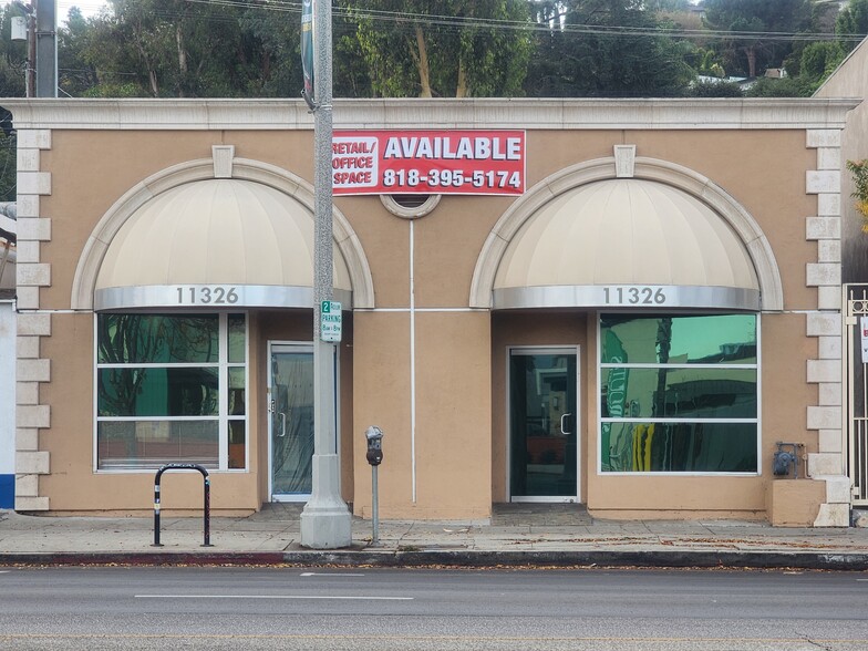 11326 Ventura Blvd, Studio City, CA for rent - Building Photo - Image 1 of 17