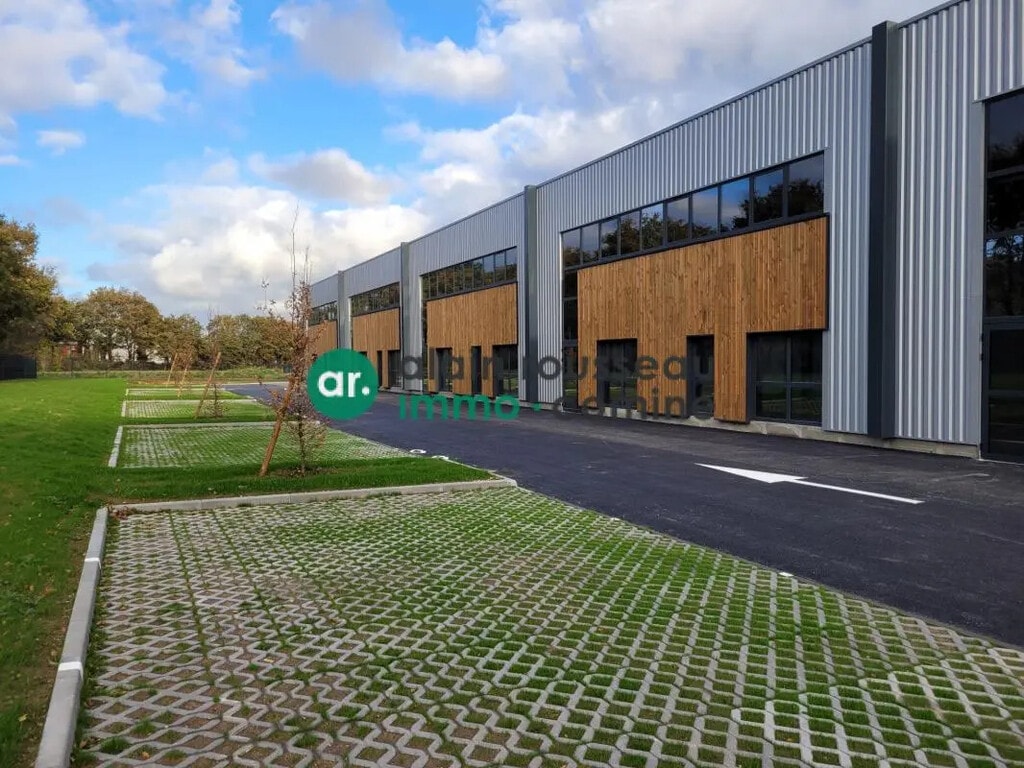 Vente Local d'activités 208 m² - Photo 1