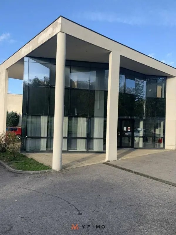 Location Bureaux 110 m² - Photo 1