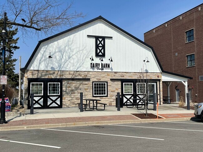 More details for 121 Main St, Oswego, IL - Retail for Sale