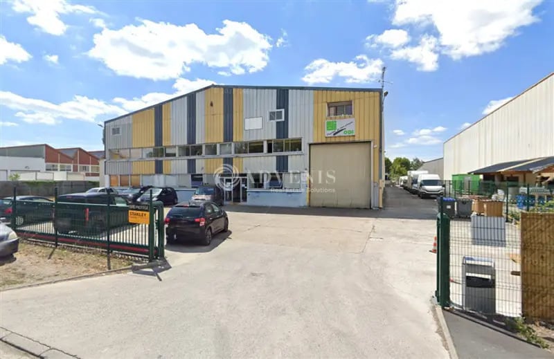 Industrial in Villeneuve-la-Garenne to rent Building Photo- Image 1 of 7