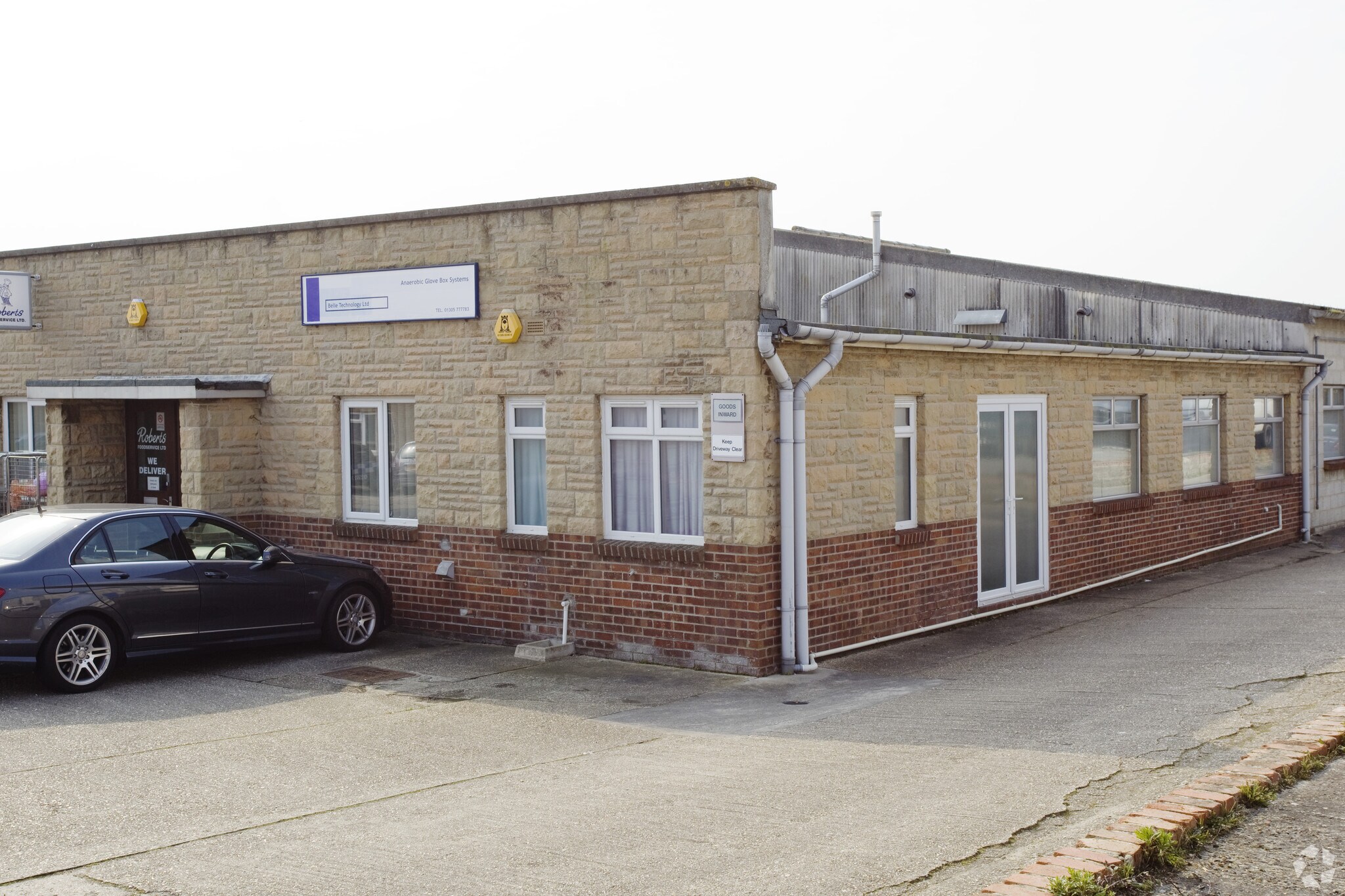 17-17B Cambridge Rd, Weymouth for sale Primary Photo- Image 1 of 1