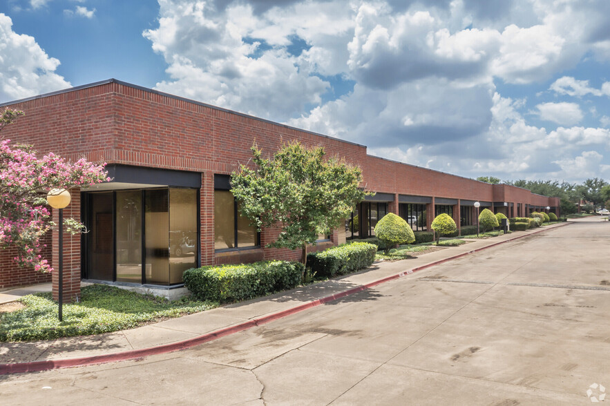 1251 S Sherman St, Richardson, TX for rent - Building Photo - Image 1 of 7