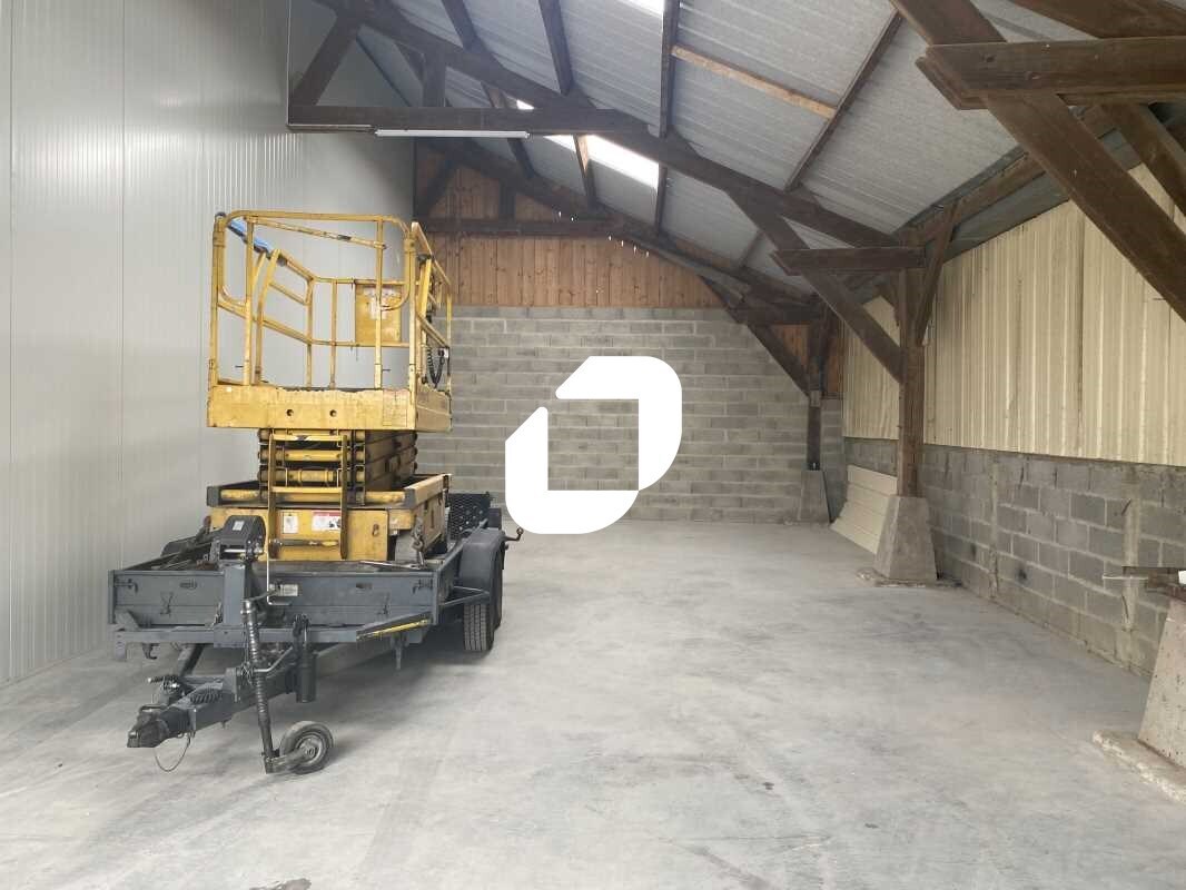 Light Industrial in Livilliers to rent Interior Photo- Image 1 of 12