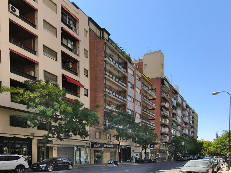 Paseo de la Habana, 12, Madrid, Madrid for rent - Primary Photo - Image 1 of 2