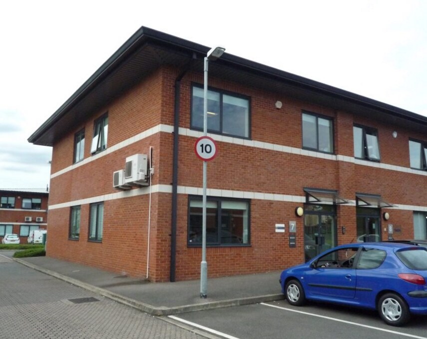 7-9 Stanhope Gate, Camberley for sale Primary Photo- Image 1 of 1