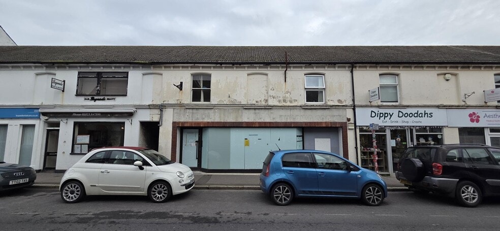 54-56 High St, Hailsham to rent - Building Photo - Image 2 of 2