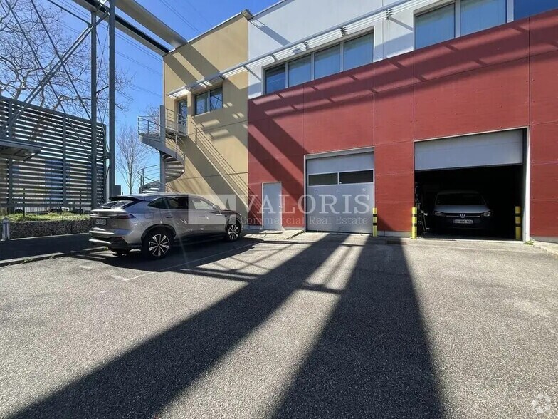 Light Industrial in Saint-Priest to rent - Building Photo - Image 2 of 3
