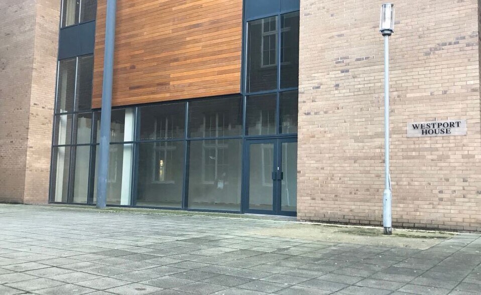 West Marketgait, Dundee to rent - Building Photo - Image 3 of 7