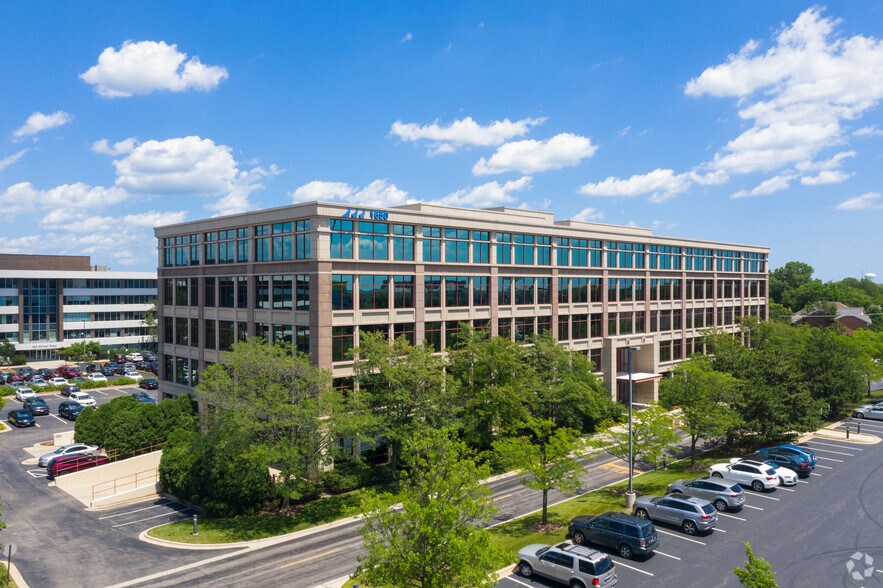 1650 Lake Cook Rd, Deerfield, IL to rent - Building Photo - Image 3 of 19