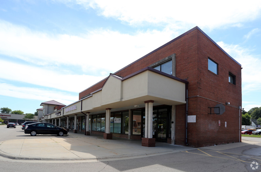 2700-2800 E Washington Ave, Madison, WI for rent - Primary Photo - Image 1 of 10