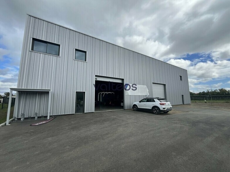 Light Industrial in Seysses to rent - Building Photo - Image 3 of 3