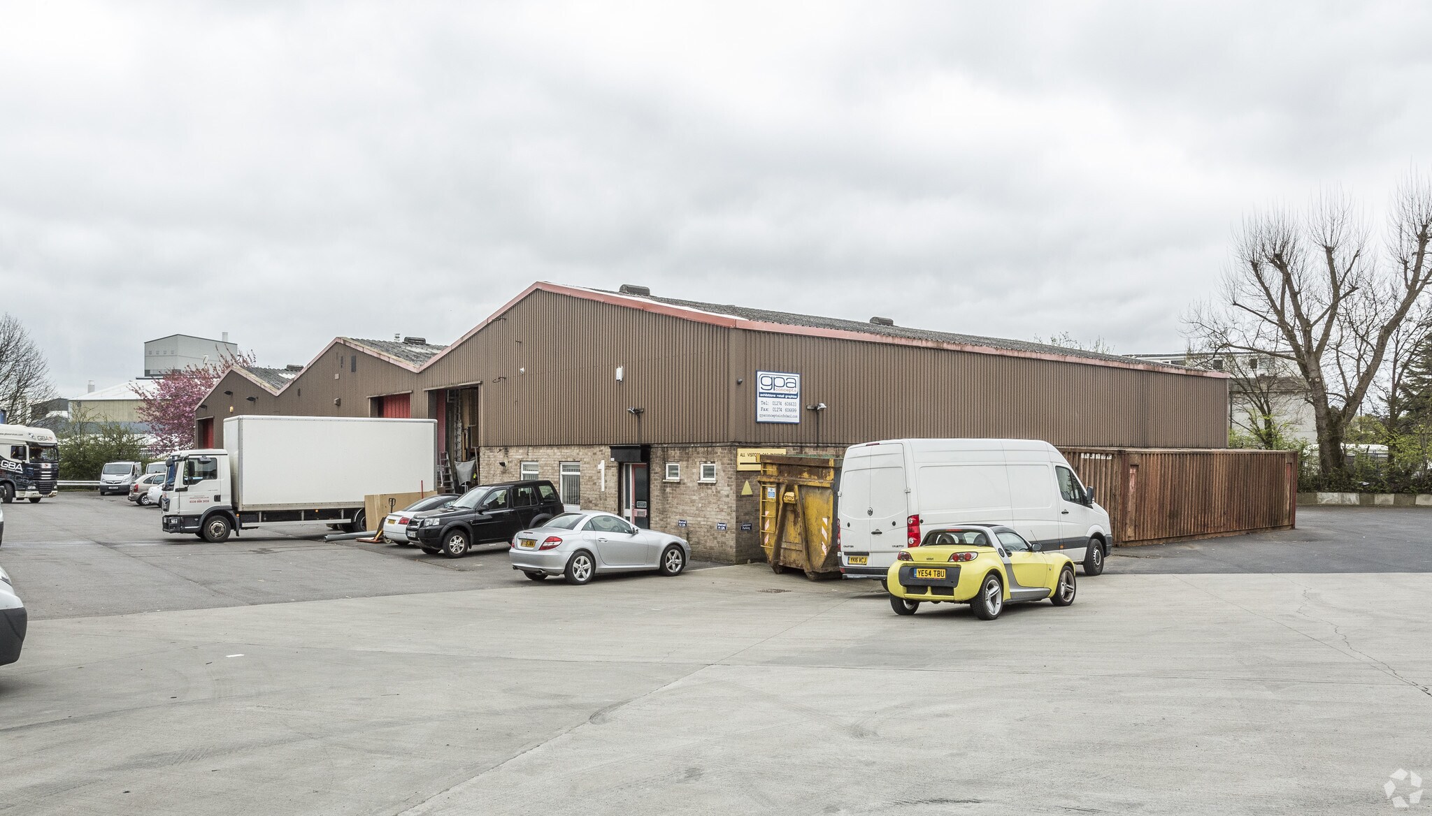 Brighouse Rd, Bradford to rent Primary Photo- Image 1 of 8