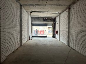 36 Winslade Way, London to rent Interior Photo- Image 2 of 2