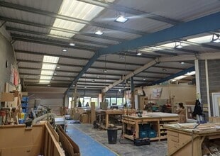 1-4 Pegasus Dr, Biggleswade to rent Interior Photo- Image 1 of 2