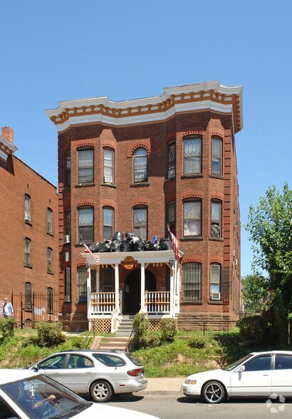 896-898 Park St, Hartford, CT for sale - Building Photo - Image 3 of 11