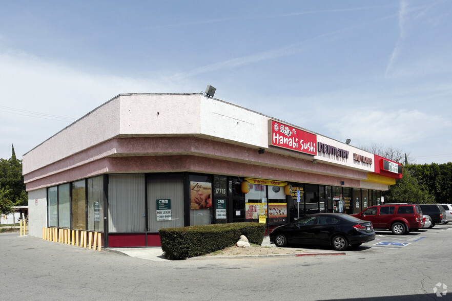 17703-17715 Saticoy St, Reseda, CA for sale - Primary Photo - Image 1 of 1