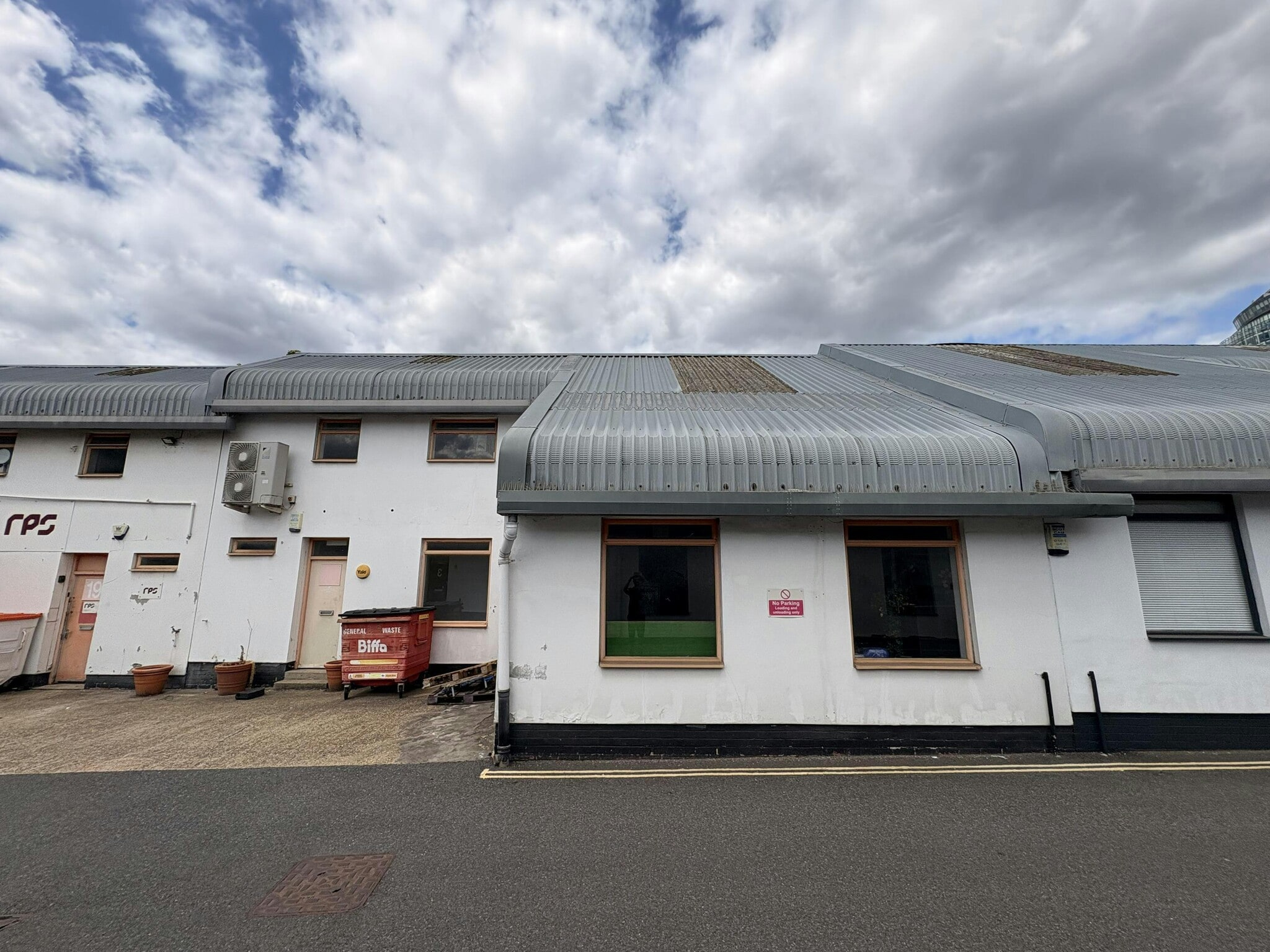 Brook Ln N, Brentford for sale Building Photo- Image 1 of 1