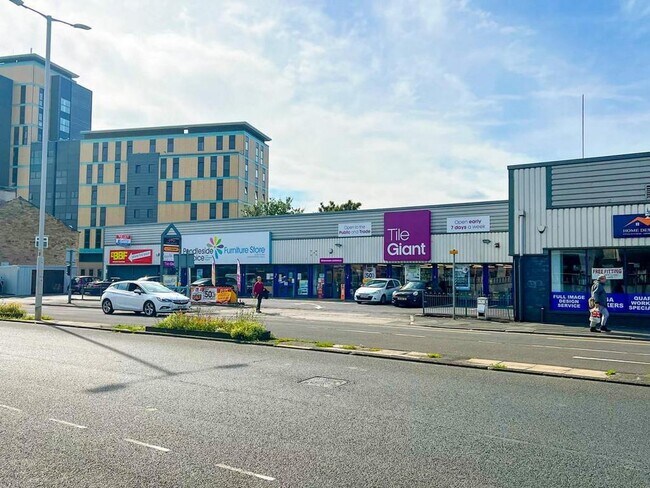 More details for 54 Church St, Burnley - Retail to Rent