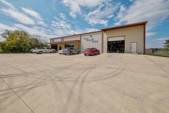 2520 Hunter Rd, San Marcos, TX for rent Building Photo- Image 1 of 17