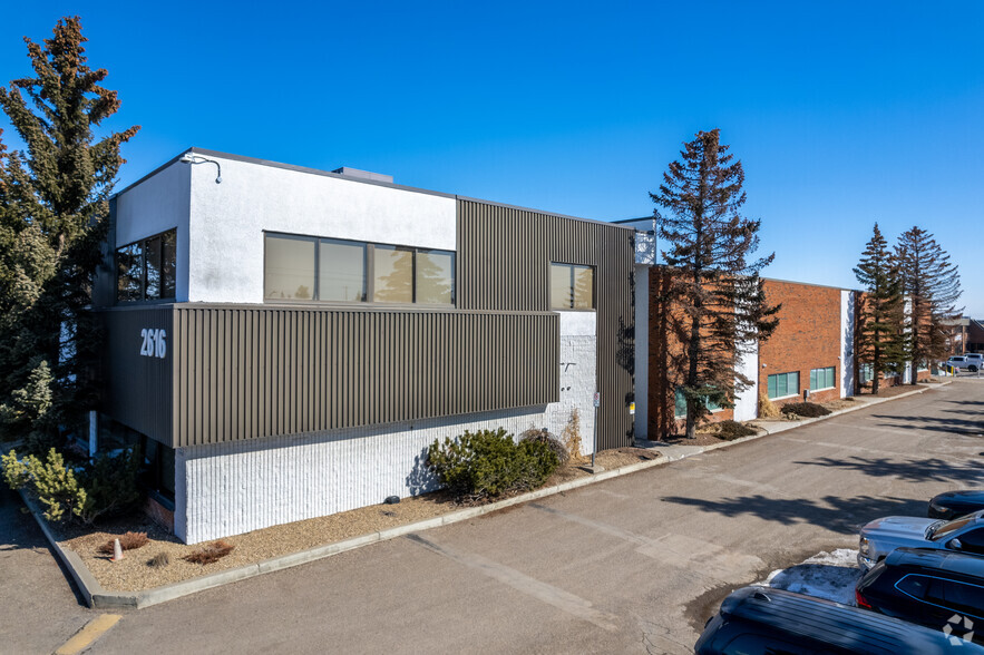 2616 18th St NE, Calgary, AB for rent - Building Photo - Image 1 of 7