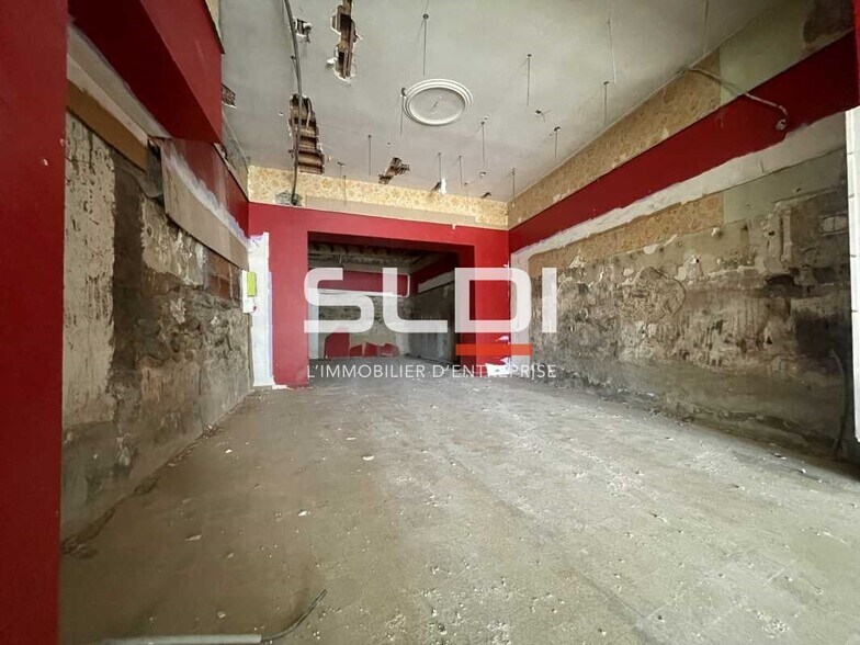 Retail in Soucieu-en-Jarrest for sale - Interior Photo - Image 3 of 3