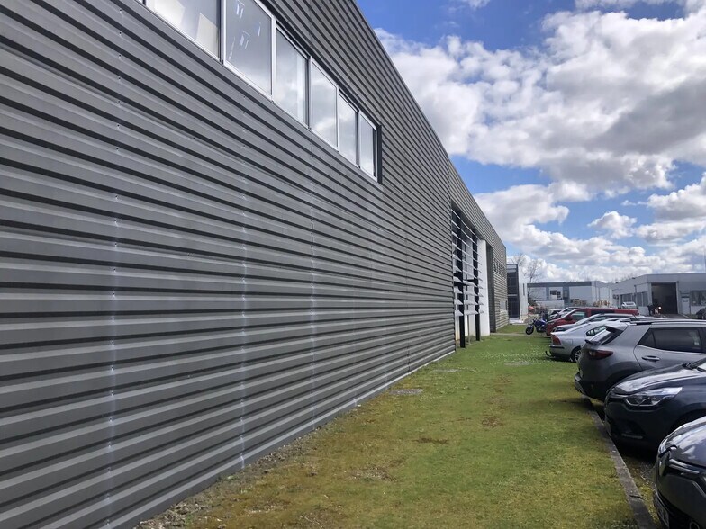 Industrial in Blanquefort for sale - Building Photo - Image 3 of 15