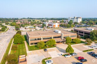1225 Jordan Creek Pky, West Des Moines, IA - AERIAL  map view