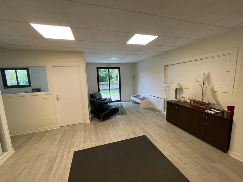 58 Avenue Du Parc De Procé, Nantes to rent - Interior Photo - Image 2 of 6