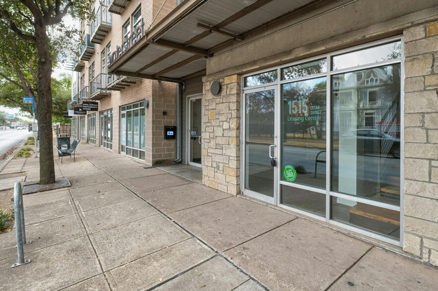 1601 E Cesar Chavez St, Austin, TX for rent - Building Photo - Image 2 of 12